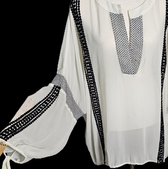 Lane Bryant Black and White Embroidered Sheer Bohemian Blouse Plus Size 26/28 - Picture 3 of 16